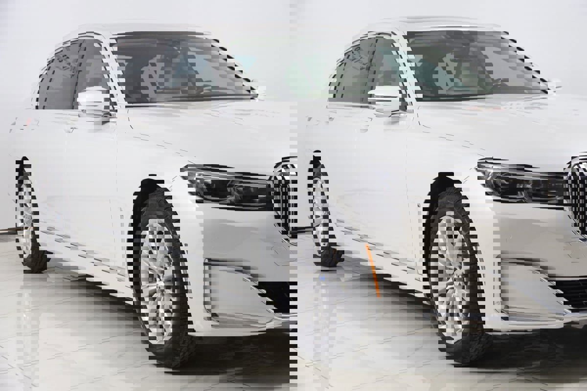 Used 2020 BMW 740i xDrive w/ Cold Weather Package image 49