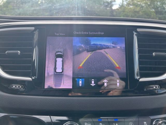 Used 2020 Chrysler Pacifica Touring-L Plus FWD image 43