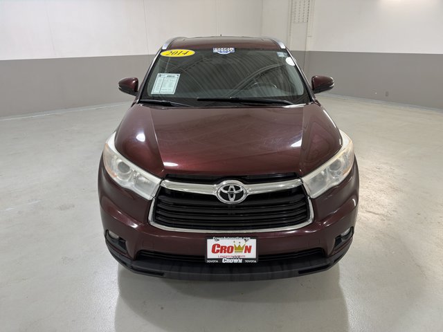 Used 2014 Toyota Highlander XLE AWD/4WD image 2