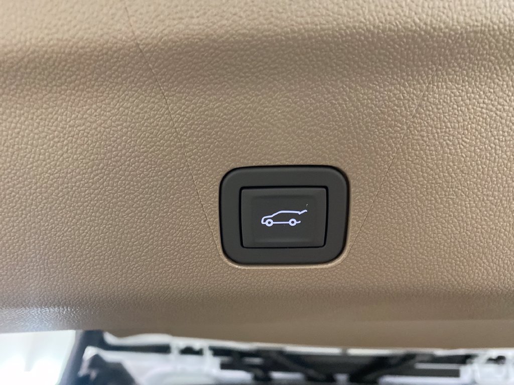 New 2026 GMC Yukon Denali w/ Denali Reserve Package AWD/4WD image 9