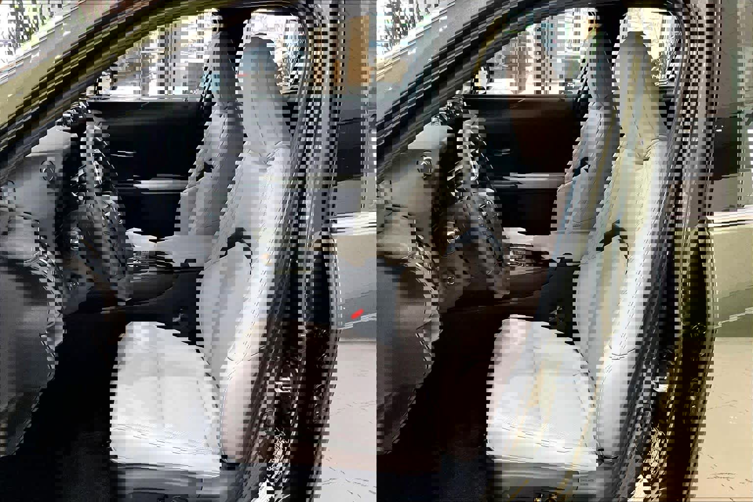 New 2026 Lexus UX 300h FWD image 18