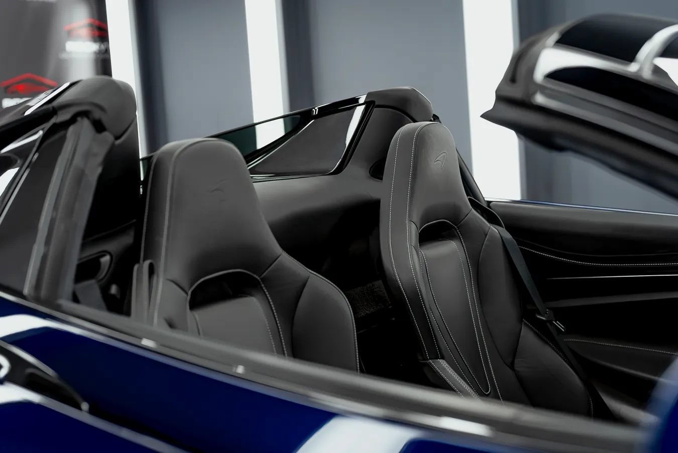 Used 2020 McLaren 720S Spider RWD image 25