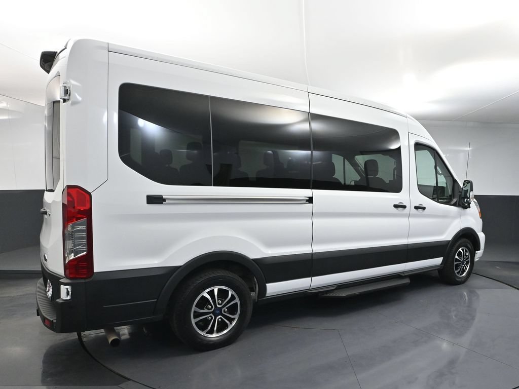 Used 2022 Ford Transit 350 XLT RWD image 3