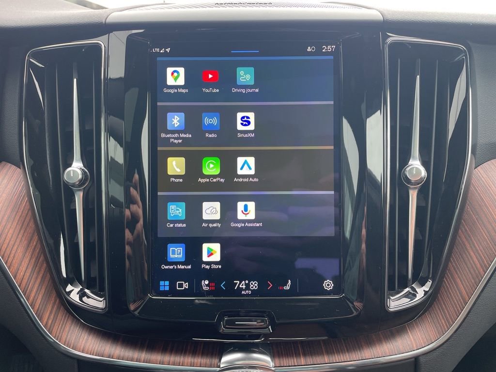 Certified 2023 Volvo XC60 B5 Plus w/ Climate Package image 31