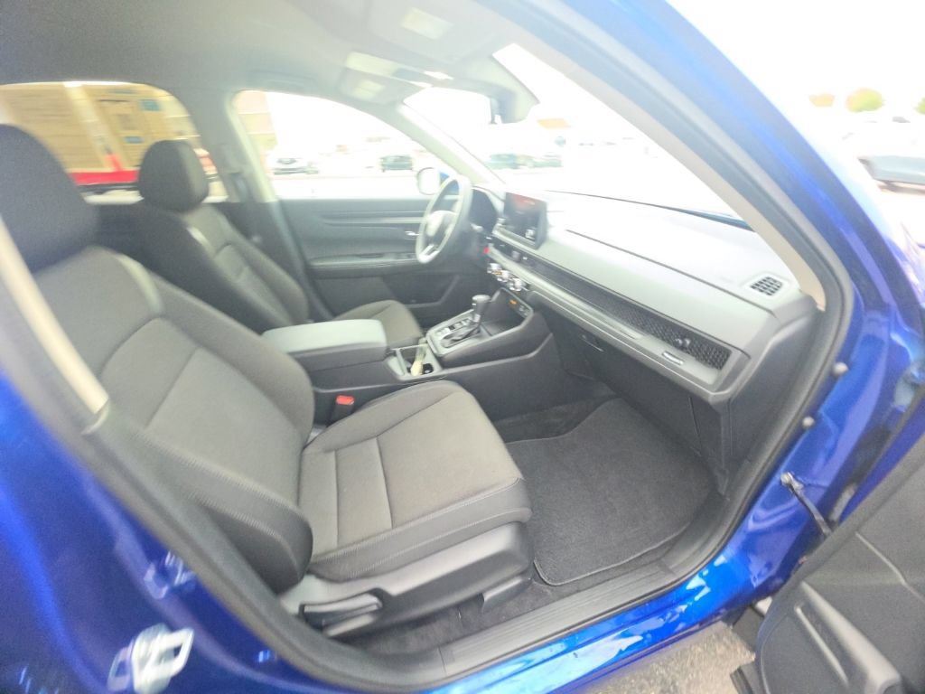 Used 2025 Honda CR-V LX image 31