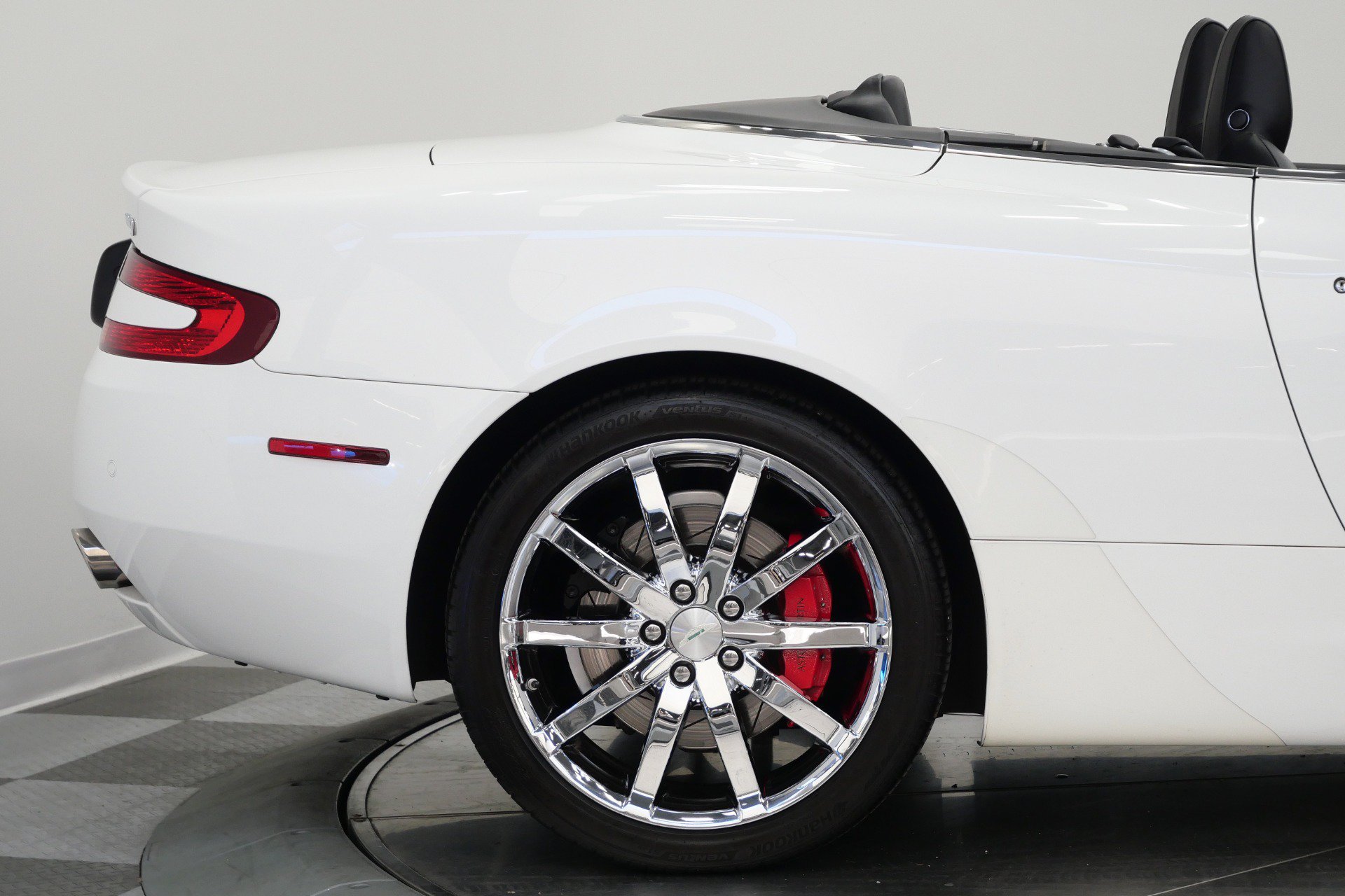 Used 2008 Aston Martin DB9 Volante RWD image 47