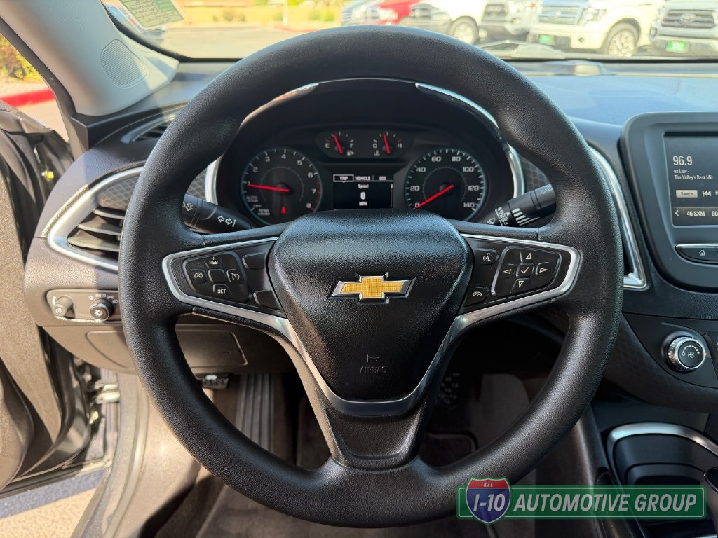 Used 2018 Chevrolet Malibu LT FWD image 18