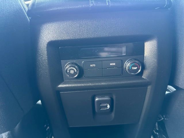 Used 2023 Chevrolet Traverse LT AWD/4WD image 30