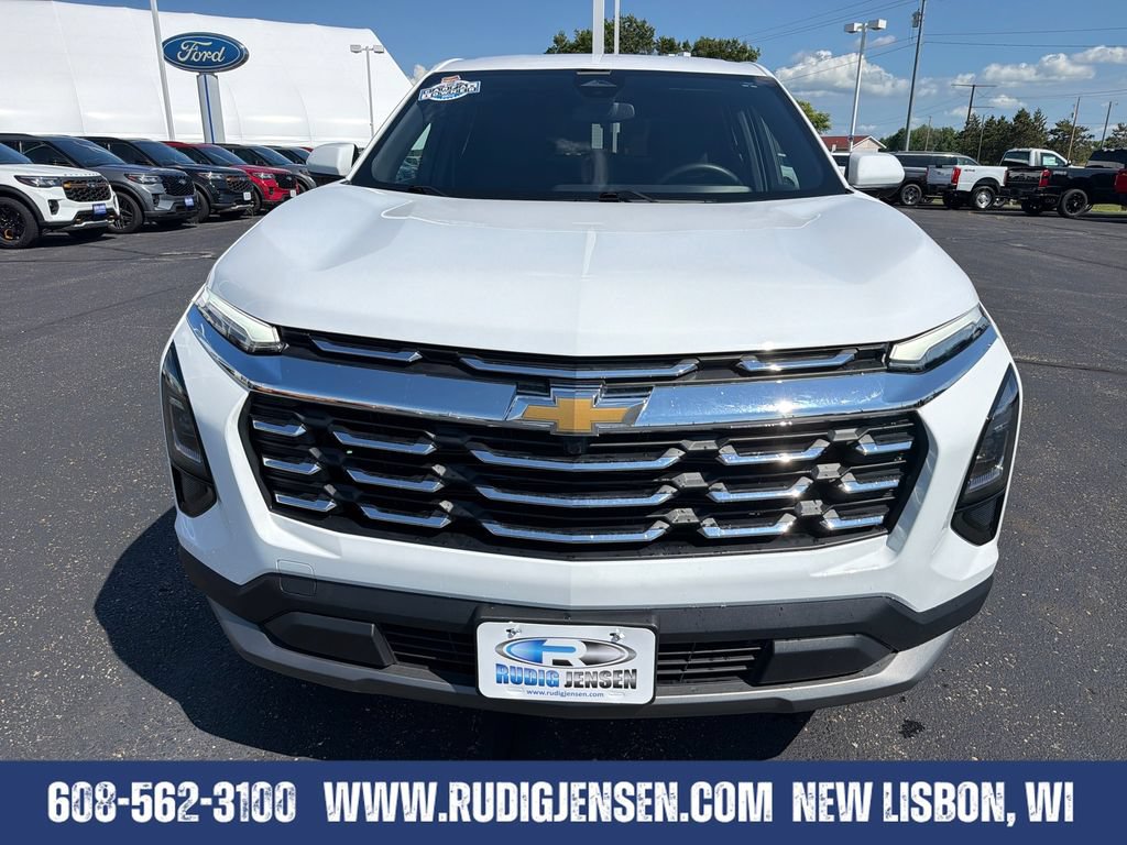 Used 2026 Chevrolet Equinox LT AWD/4WD image 8