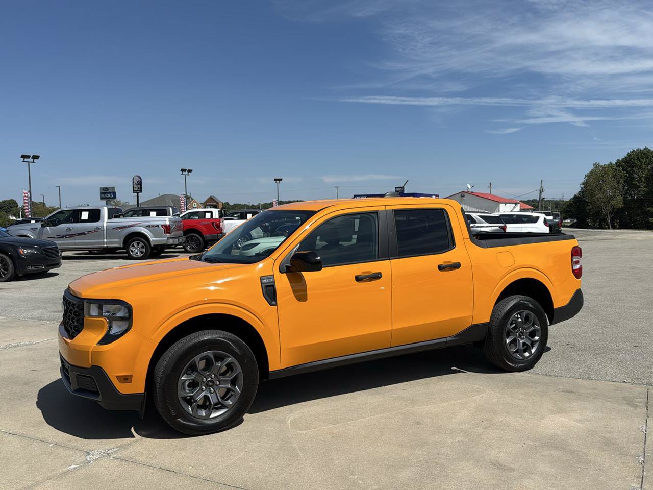 New 2026 Ford Maverick XLT w/ XLT Luxury Package FWD image 16