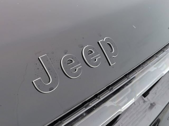 New 2026 Jeep Grand Wagoneer L Limited AWD/4WD image 9