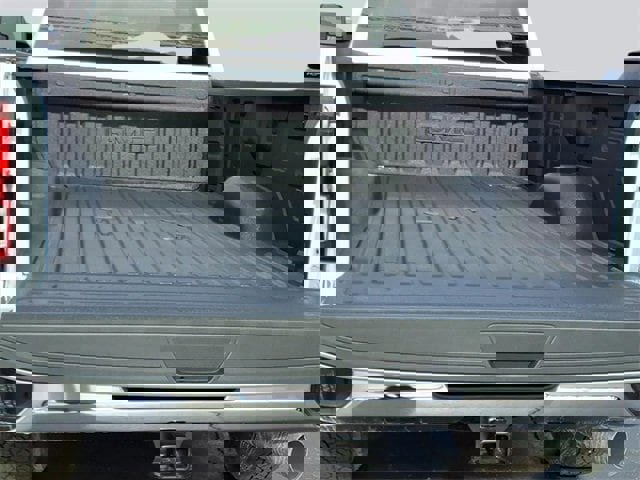 New 2026 GMC Sierra 2500 SLE image 13