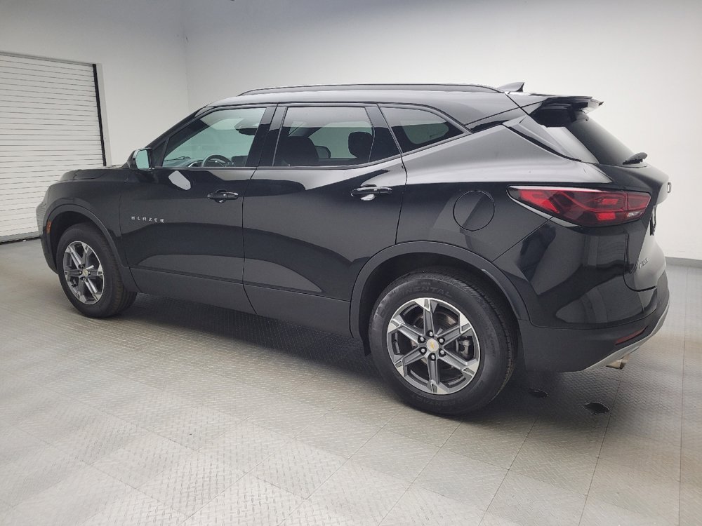 Used 2024 Chevrolet Blazer LT w/ Convenience Package FWD image 3