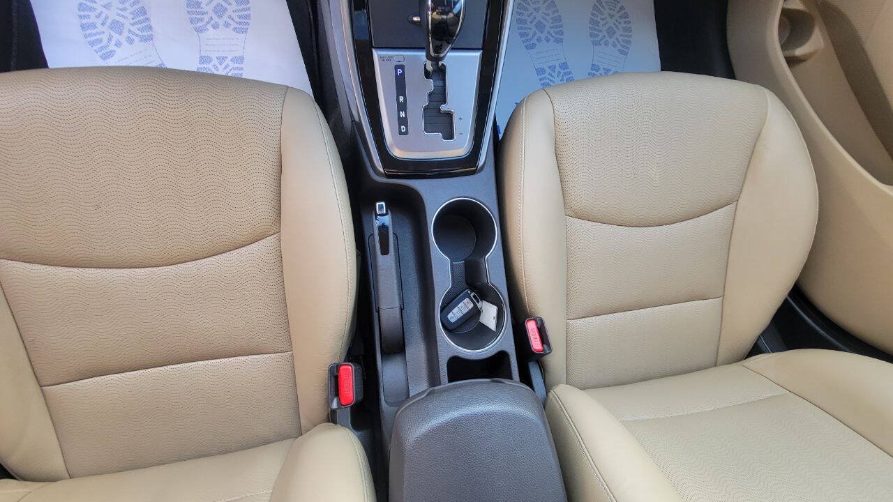 Used 2013 Hyundai Elantra Limited w/ Technology Pkg FWD image 17