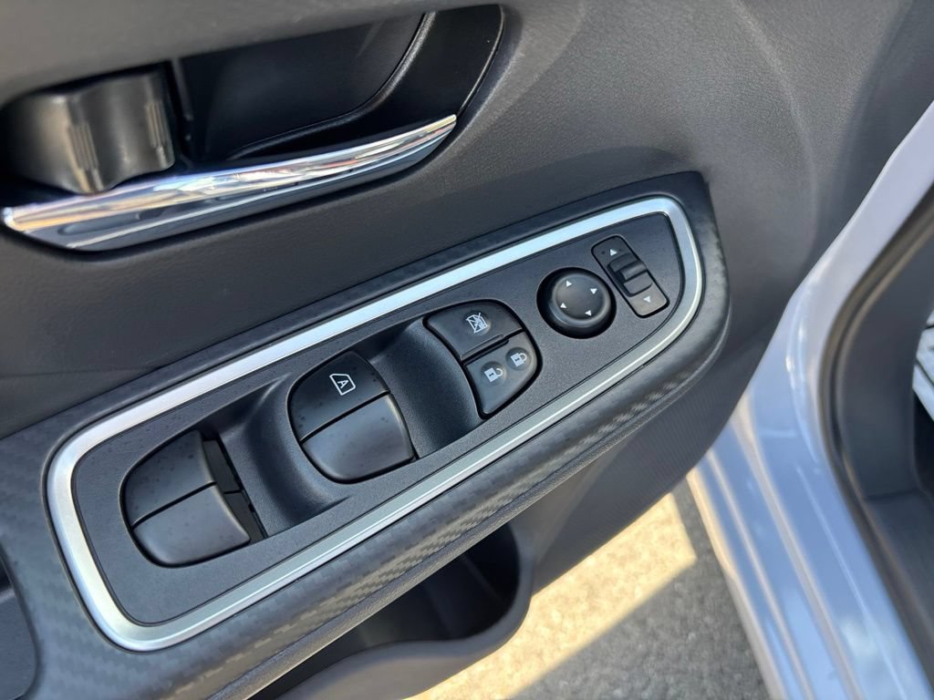 Certified 2025 Nissan Versa SR w/ Trunk Package FWD image 16