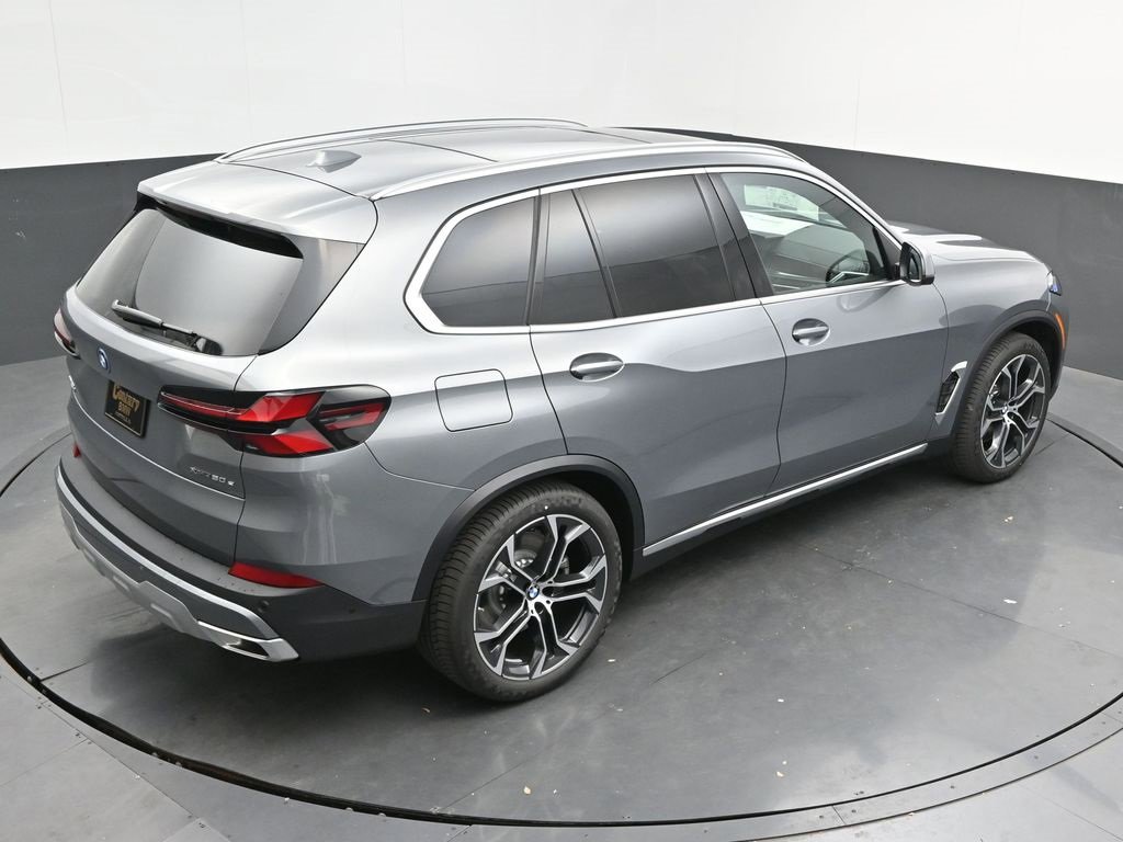 Used 2026 BMW X5 xDrive50e w/ Premium Package image 52