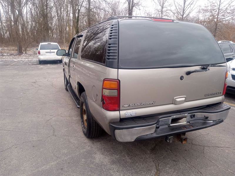 Used 2002 Chevrolet Suburban LT image 6