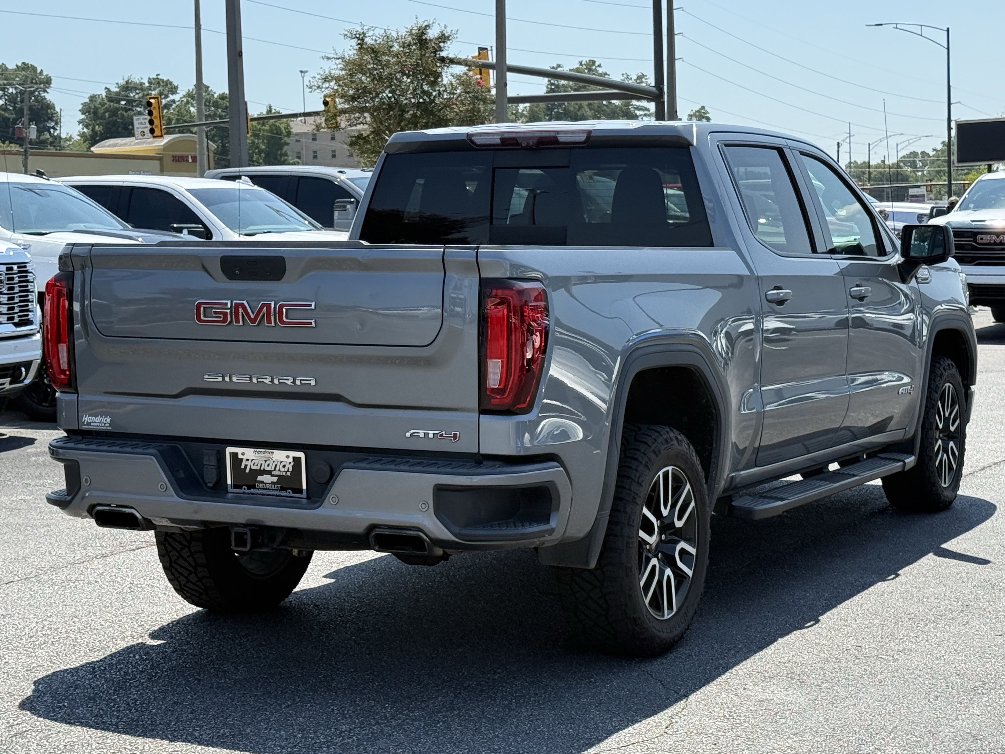 Used 2020 GMC Sierra 1500 AT4 w/ AT4 Premium Package AWD/4WD image 11