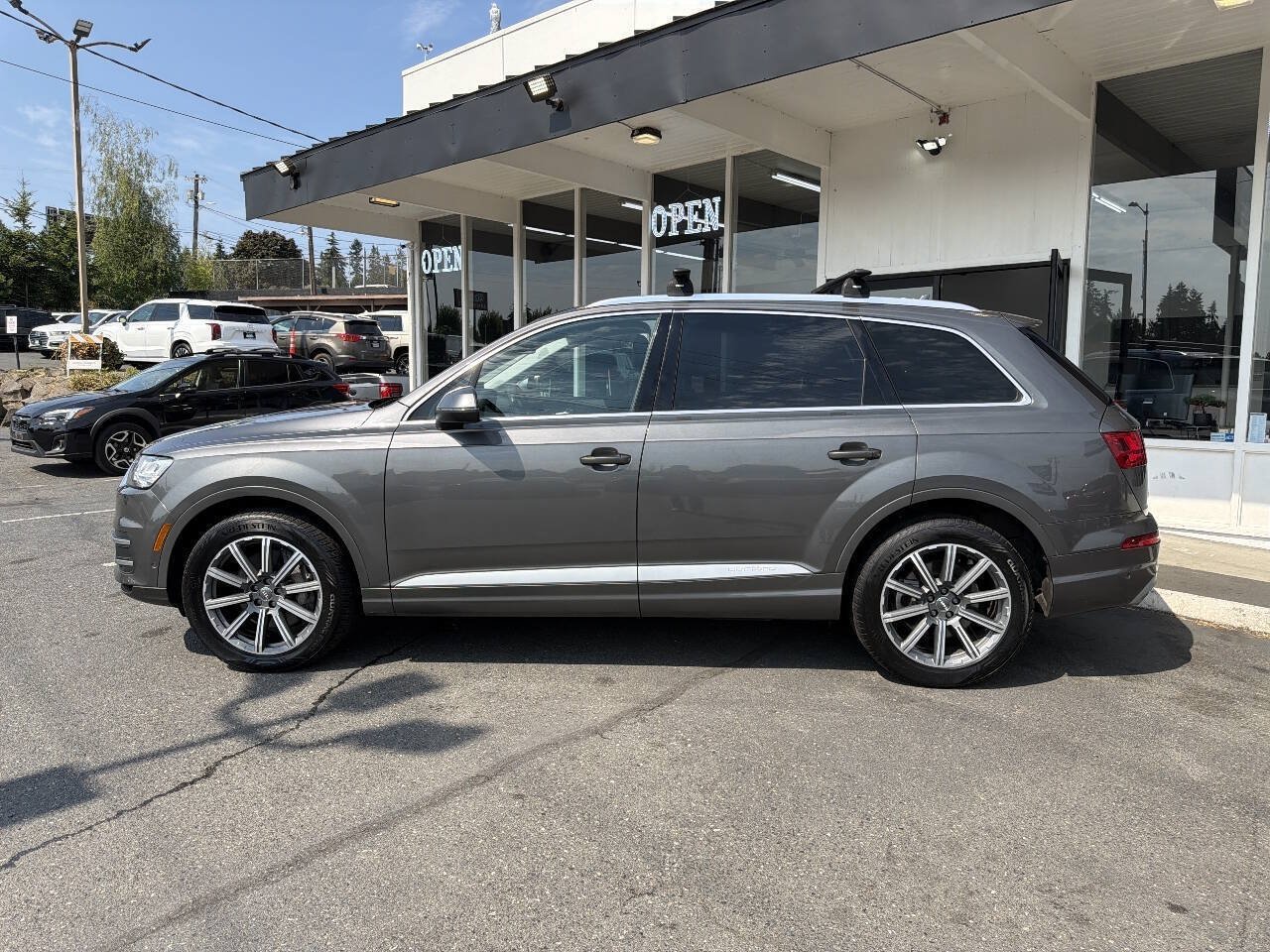 Used 2019 Audi Q7 3.0T Premium Plus AWD/4WD image 3