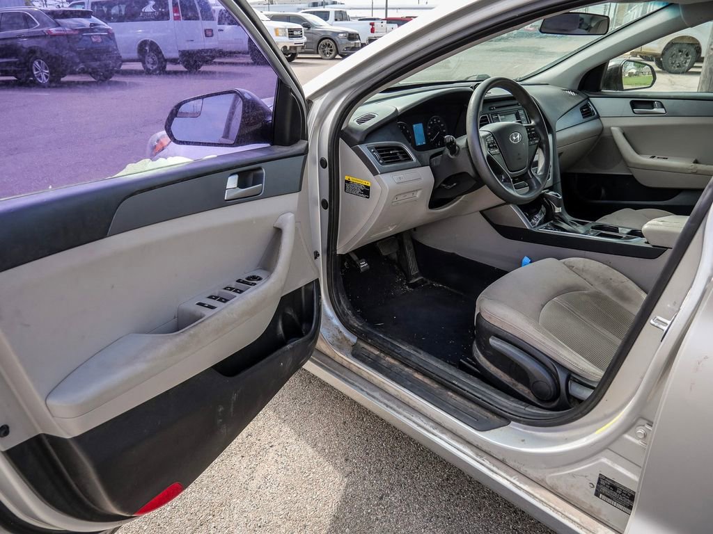 Used 2017 Hyundai Sonata SE FWD image 17