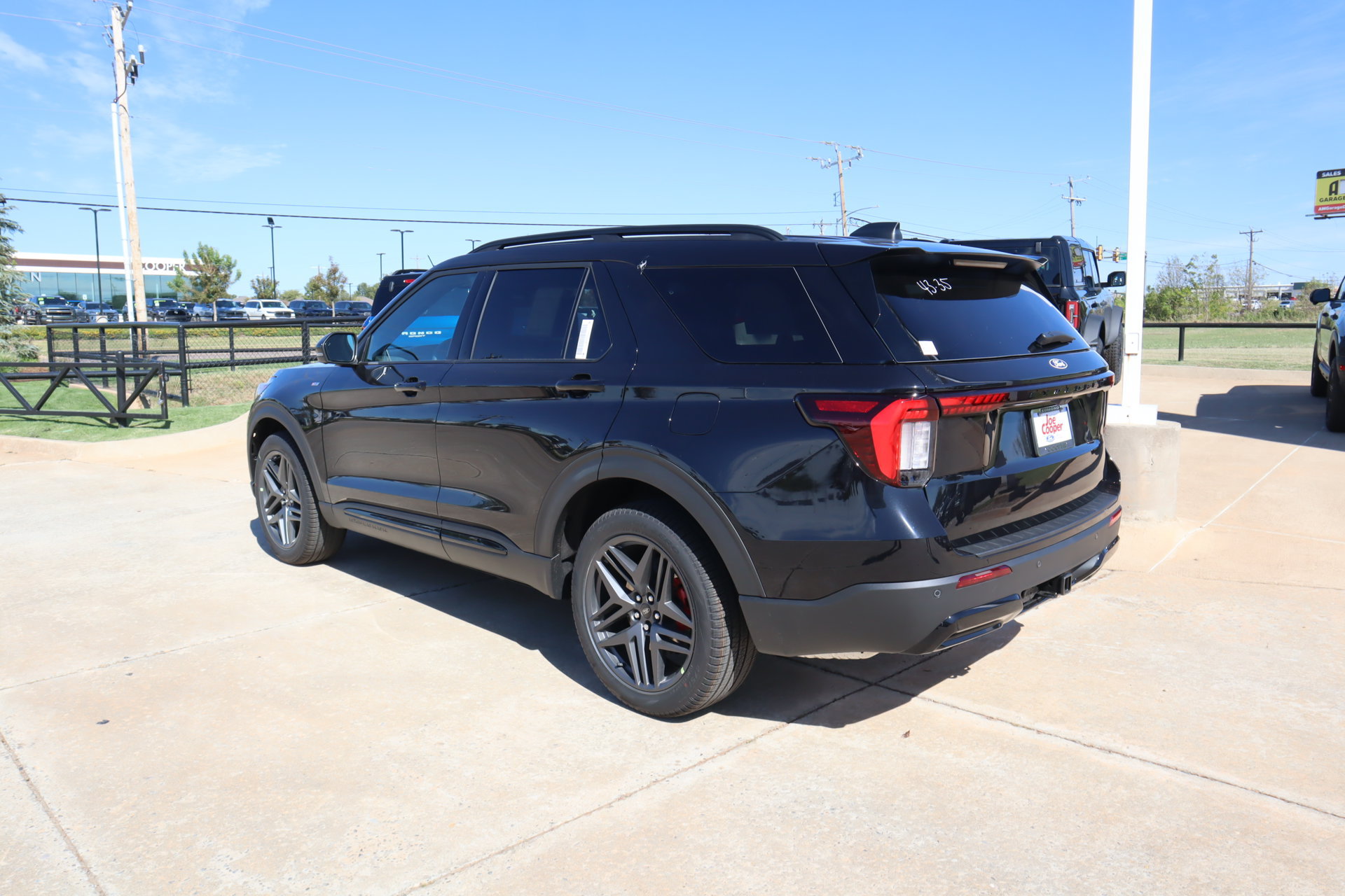 New 2027 Ford Explorer ST-Line w/ Premium Package AWD/4WD image 26