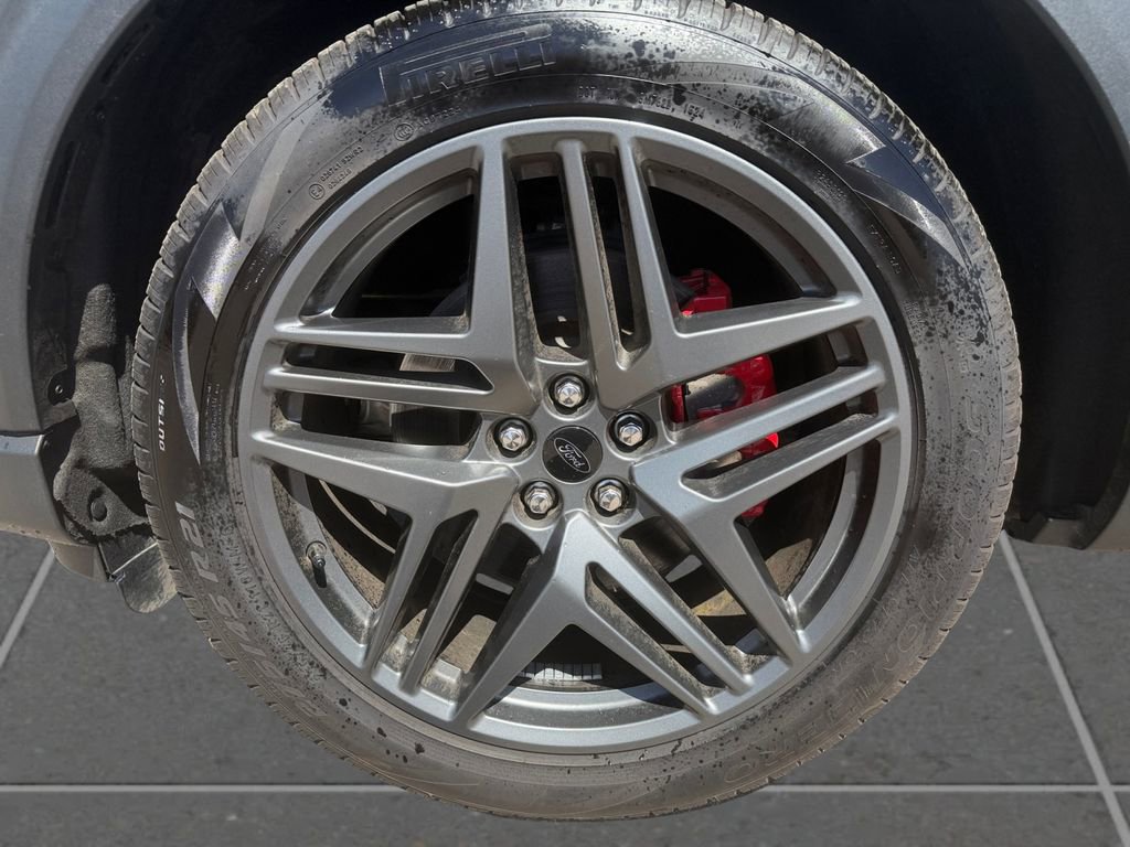 Used 2025 Ford Explorer ST image 10