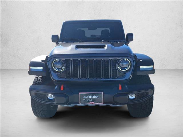 Used 2025 Jeep Gladiator Mojave image 2