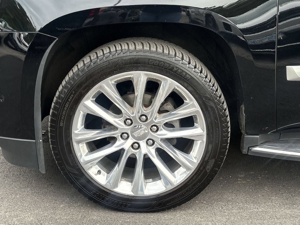 Used 2019 Cadillac Escalade Luxury AWD/4WD image 19