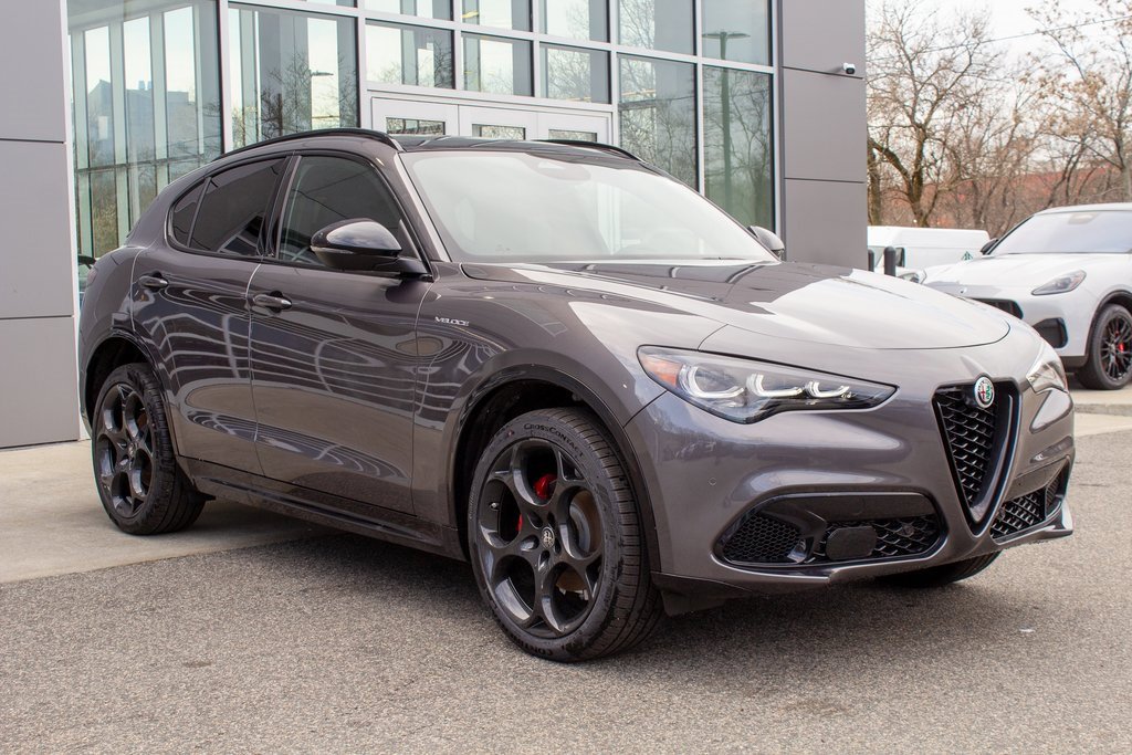 New 2025 Alfa Romeo Stelvio Sprint w/ Veloce Package image 3