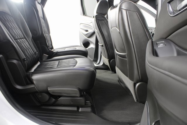 Used 2022 Buick Enclave Avenir w/ Avenir Technology Package image 26