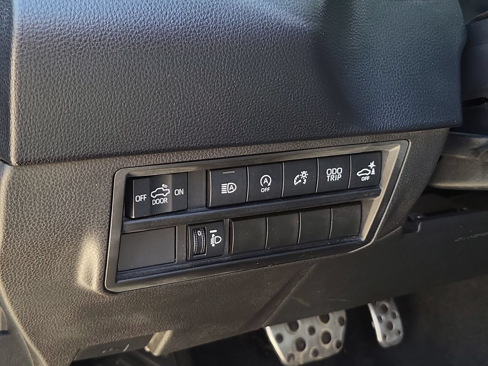 Used 2022 Toyota Tundra SR5 w/ TRD Off-Road Premium Package AWD/4WD image 18