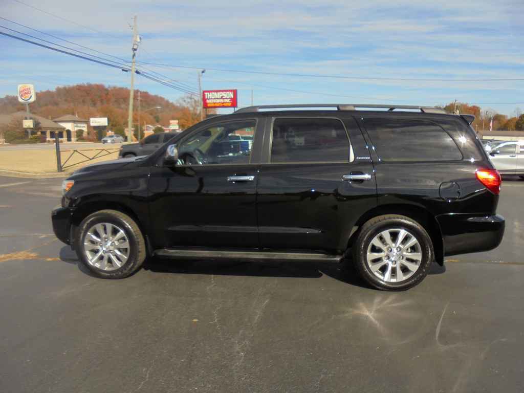Used 2015 Toyota Sequoia Limited image 1