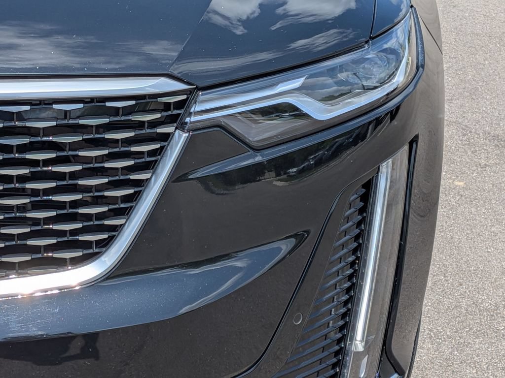 Used 2023 Cadillac XT6 Premium Luxury w/ Technology Package AWD/4WD image 9