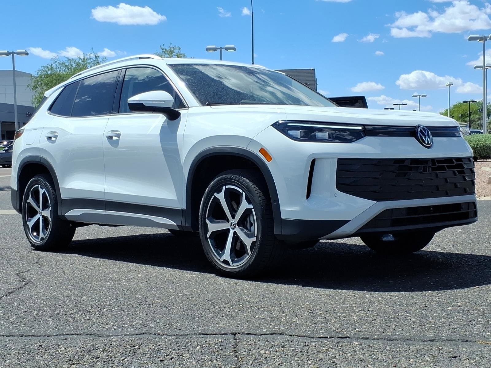 New 2026 Volkswagen Tiguan SE