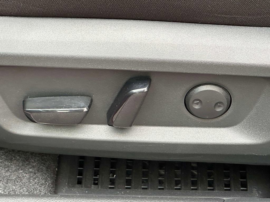 Certified 2022 Nissan Rogue SV image 21