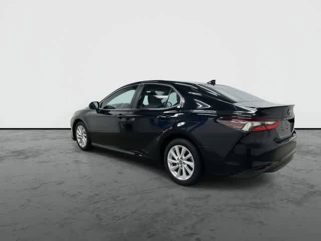 Used 2022 Toyota Camry LE FWD image 9