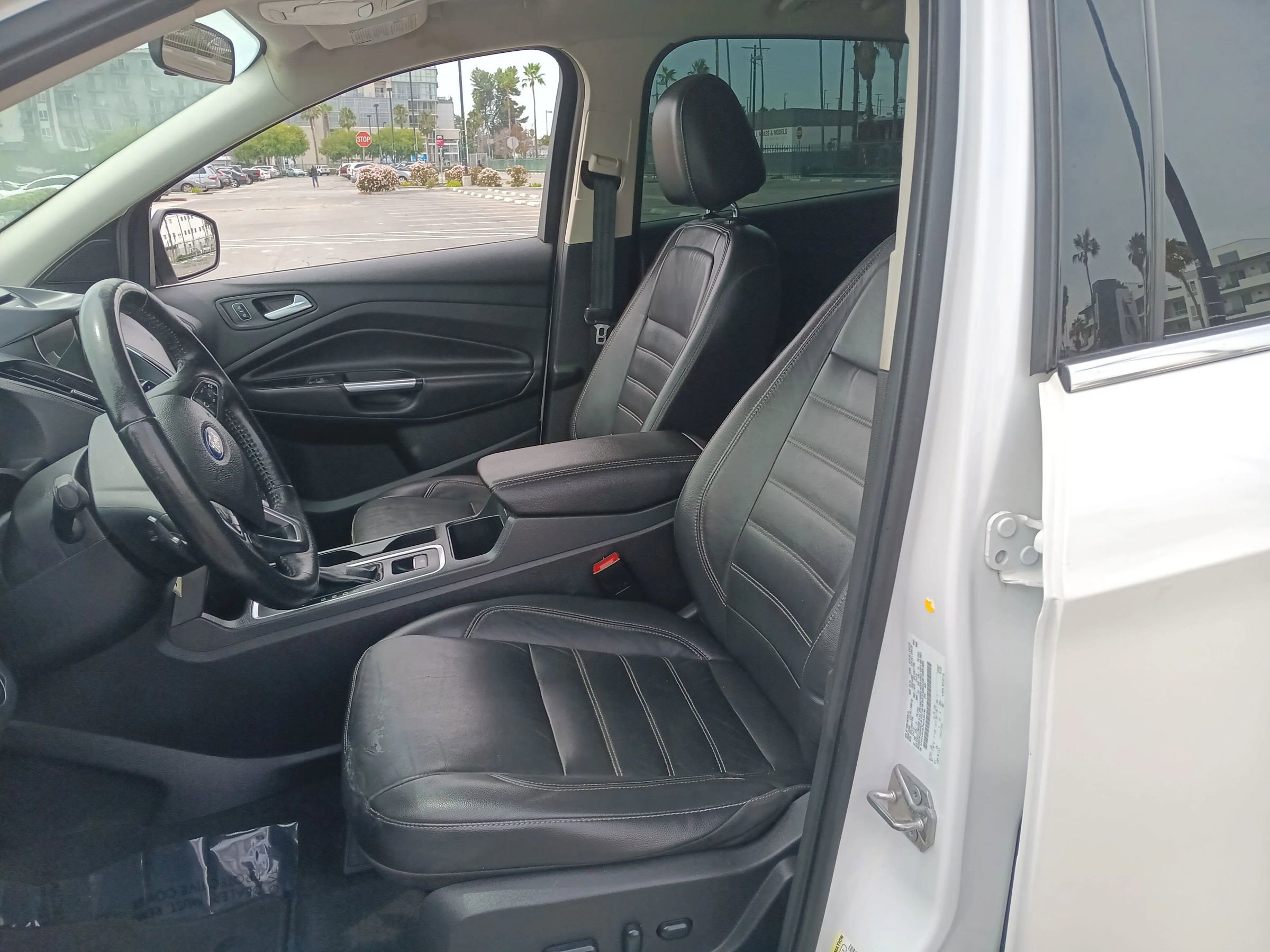 Used 2017 Ford Escape SE w/ SE Leather Comfort Package image 14