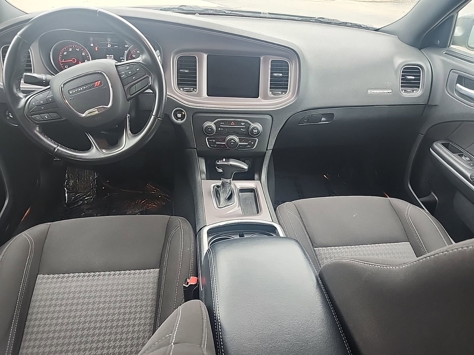 Used 2023 Dodge Charger SXT RWD image 9