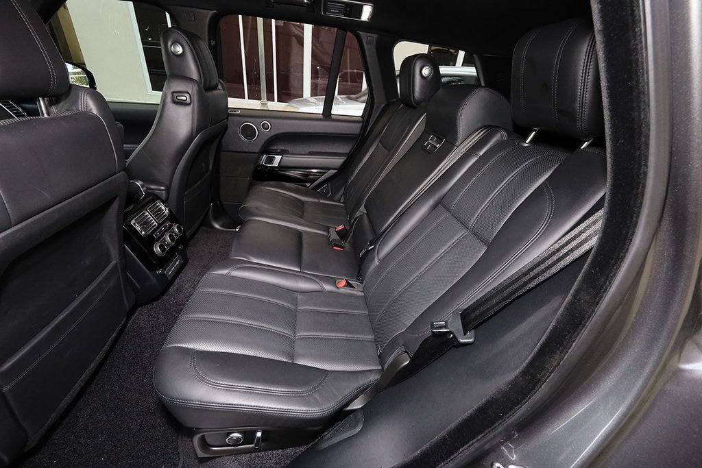 Used 2017 Land Rover Range Rover Supercharged AWD/4WD image 29
