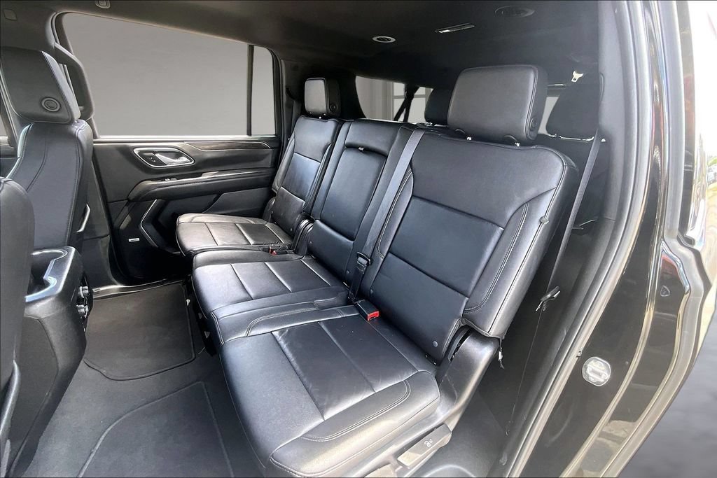 Used 2024 Chevrolet Suburban LT AWD/4WD image 22
