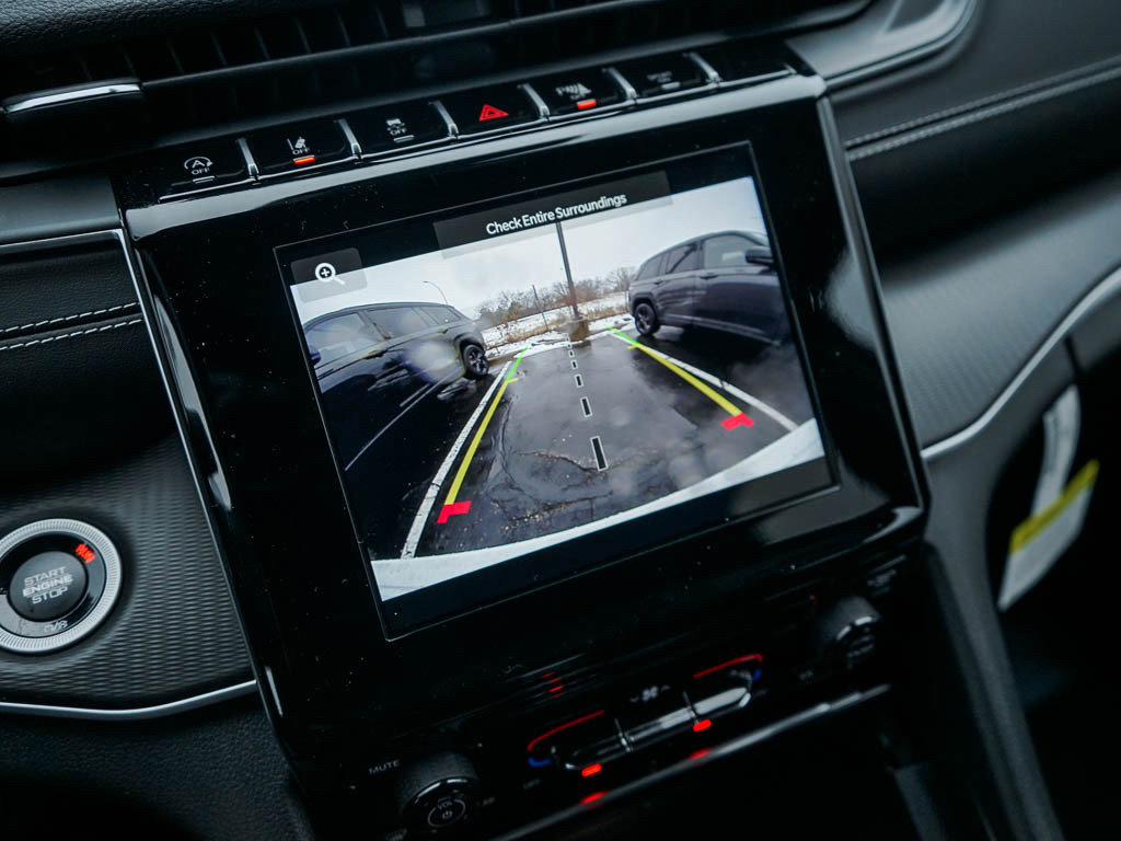 New 2025 Jeep Grand Cherokee Laredo image 23