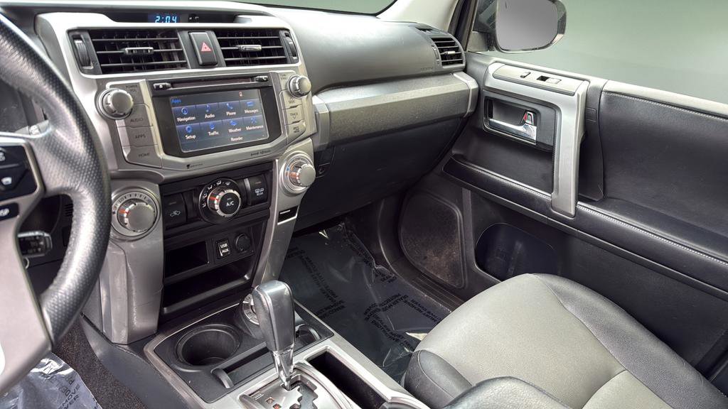 Used 2018 Toyota 4Runner SR5 Premium image 24