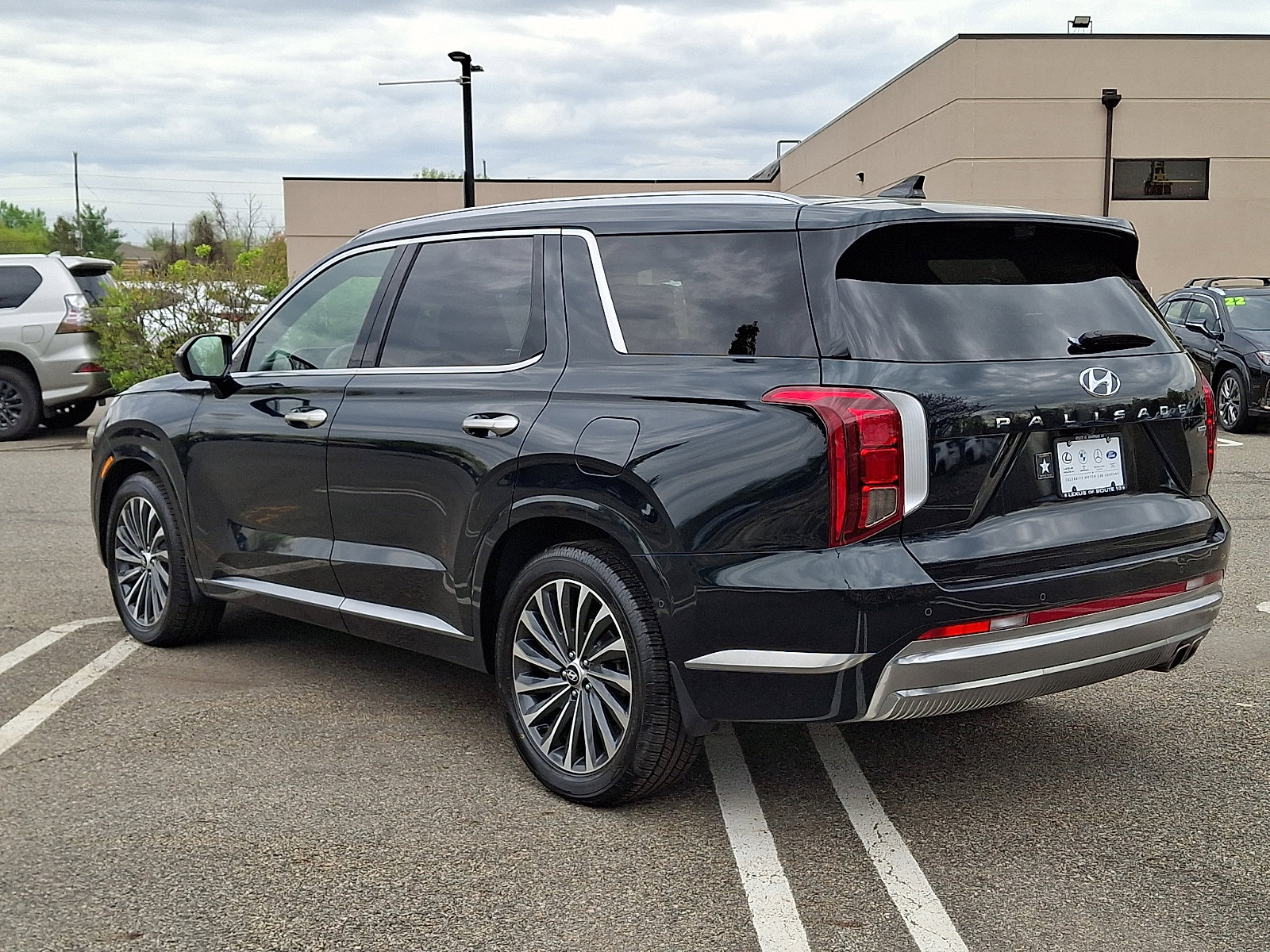 Used 2024 Hyundai Palisade Calligraphy AWD/4WD image 4