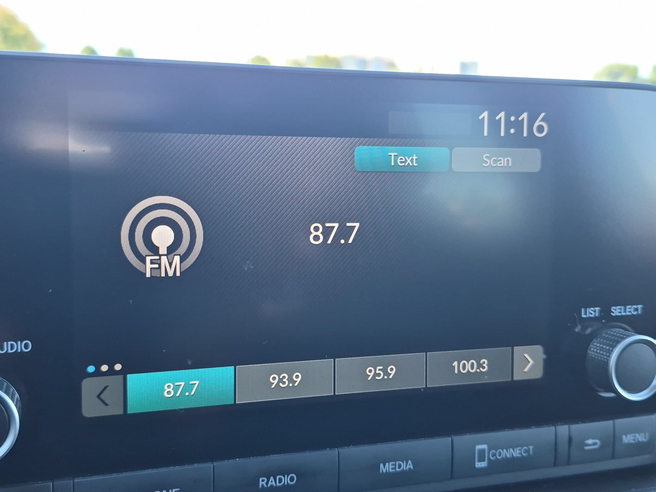 Used 2025 Honda HR-V Sport image 19