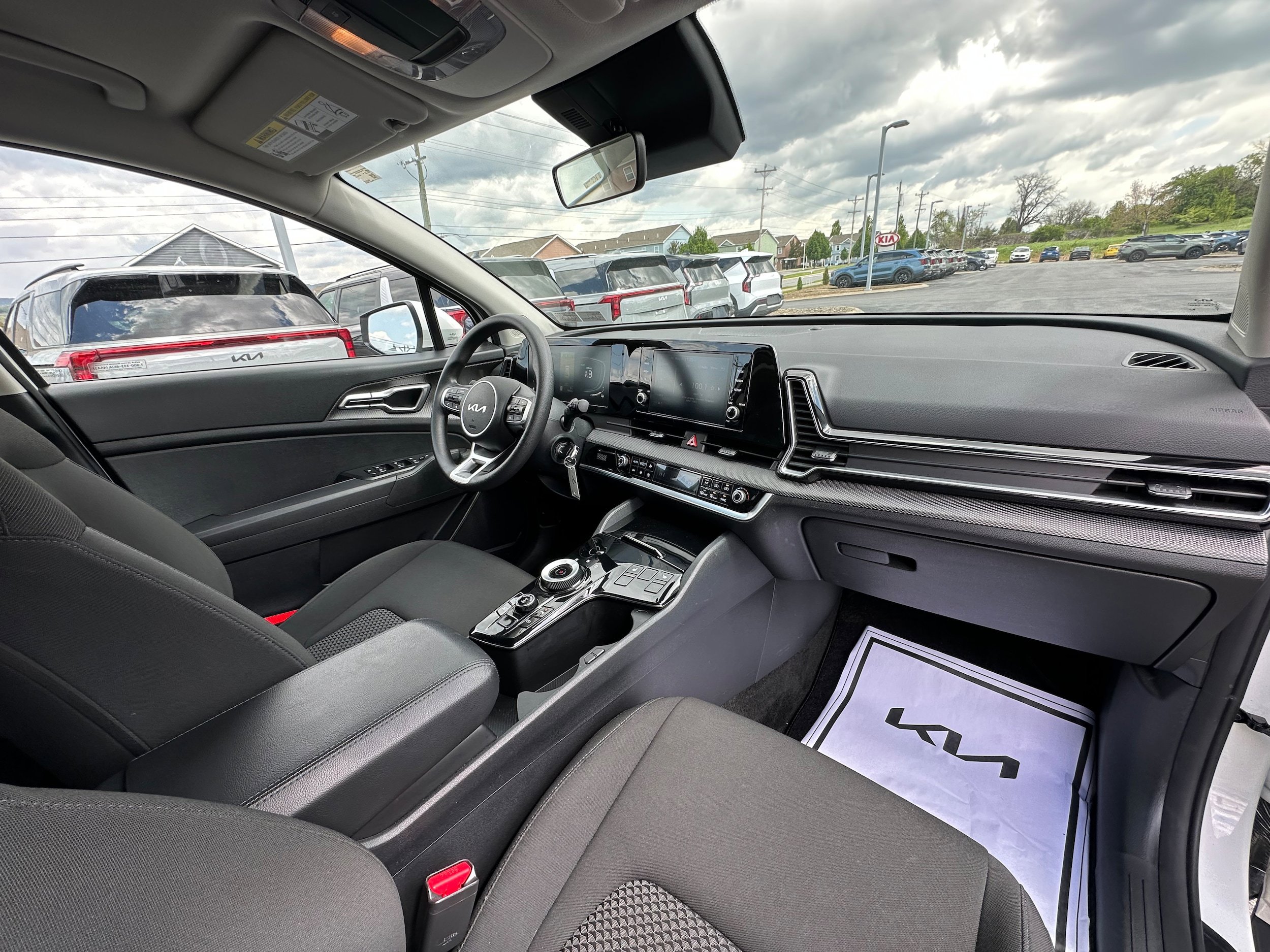 Used 2024 Kia Sportage LX AWD/4WD image 18