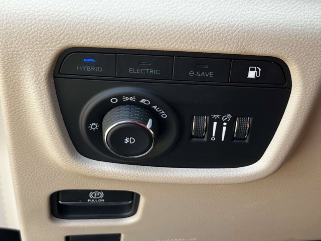 Used 2023 Jeep Grand Cherokee 4WD 4xe image 19
