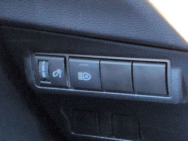 Used 2023 Toyota Corolla Cross LE image 17