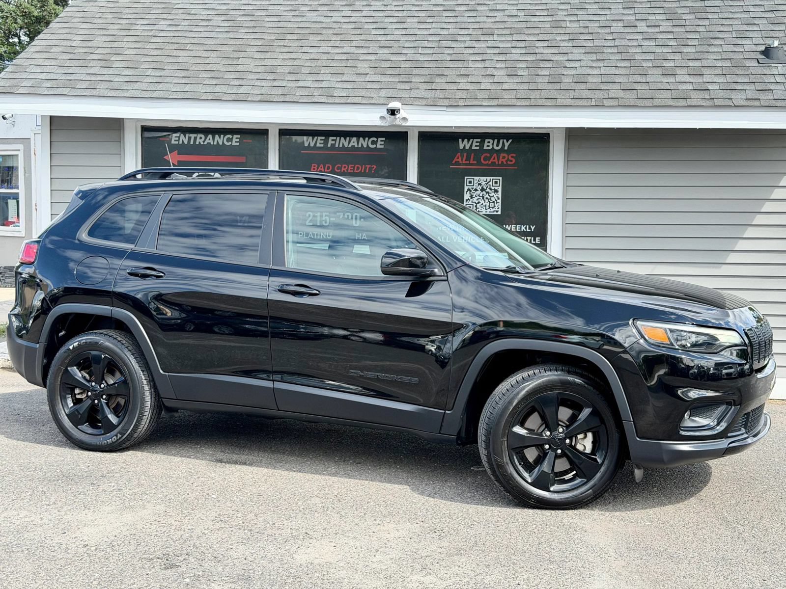 Used 2019 Jeep Cherokee Latitude Plus AWD/4WD image 13