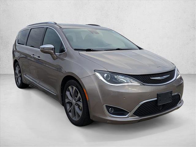 Used 2018 Chrysler Pacifica Limited w/ Advanced Safetytec Group image 3