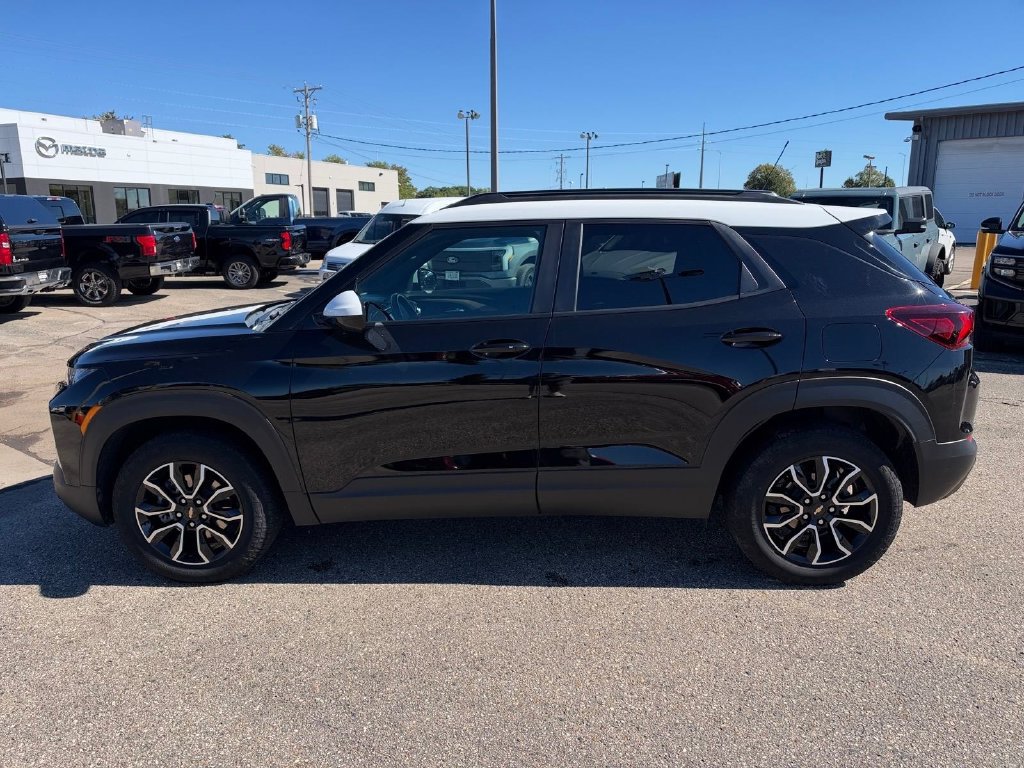 Used 2023 Chevrolet TrailBlazer ACTIV AWD/4WD image 3